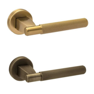 Πόμολο πόρτας με ροζέτα 1230